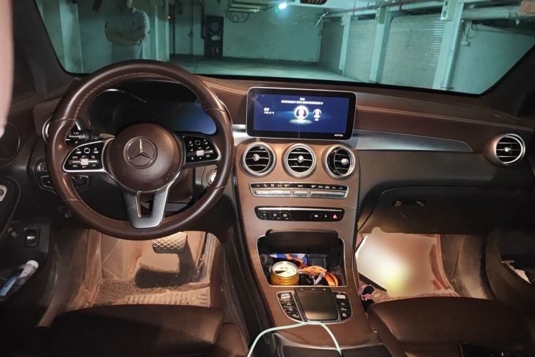 Used Mercedes-Benz GLC 2020 GLC 300 L 4MATIC Dynamic Edition Center Console