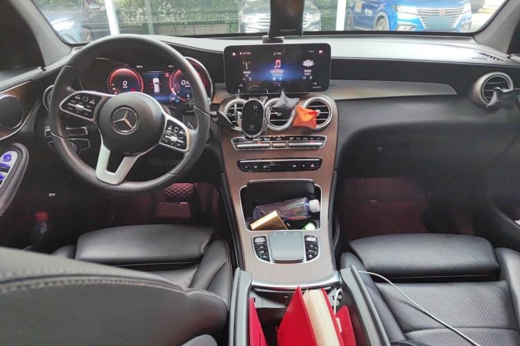 Used Mercedes-Benz GLC 2020 GLC 260 L 4MATIC Luxury Model Center Console
