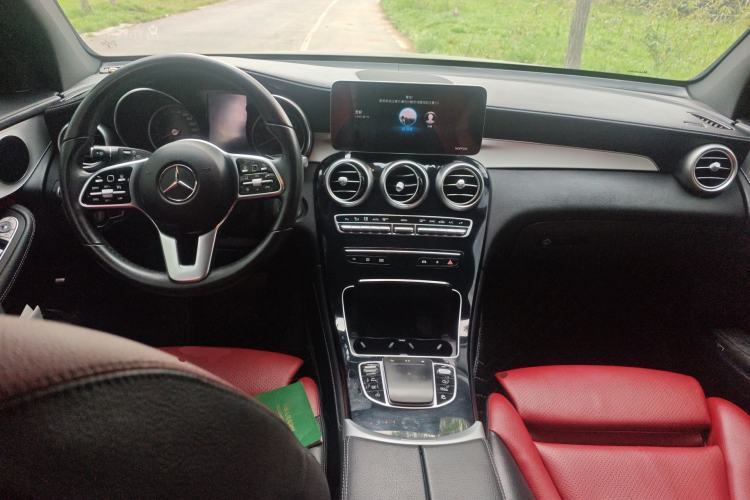 Used Mercedes-Benz GLC 2020 GLC 260 L 4MATIC Dynamic Model Center Console