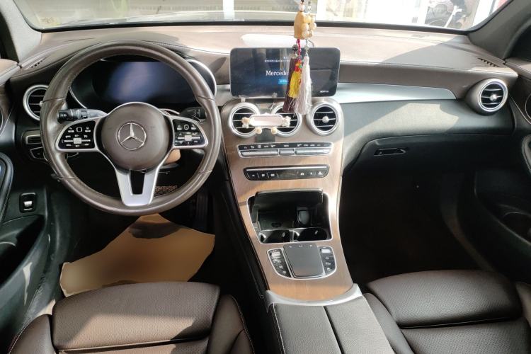 Used Mercedes-Benz GLC 2020 GLC 260 L 4MATIC Luxury Model Center Console