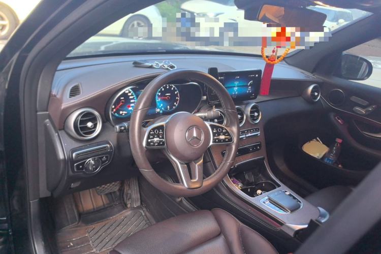 Used Mercedes-Benz GLC 2020 Facelift GLC 300 L 4MATIC Dynamic Edition Center Console