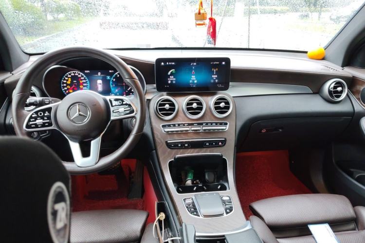 Used Mercedes-Benz GLC 2020 GLC 260 L 4MATIC Luxury Model Center Console