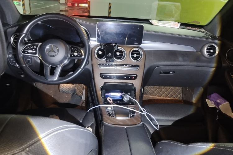 Used Mercedes-Benz GLC 2020 GLC 300 L 4MATIC Dynamic Edition Center Console