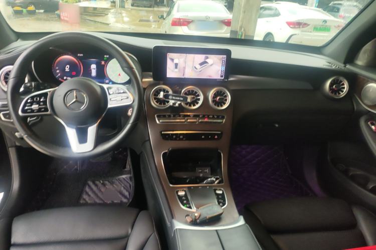 Used Mercedes-Benz GLC 2020 Facelift GLC 300 L 4MATIC Dynamic Edition Center Console