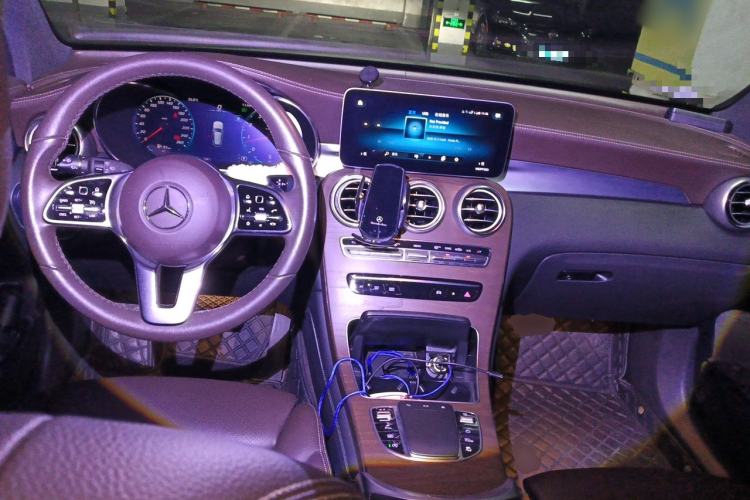 Used Mercedes-Benz GLC 2020 GLC 300 L 4MATIC Dynamic Edition Center Console