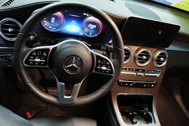 Used Mercedes-Benz GLC 2020 GLC 260 L 4MATIC Luxury Model Center Console