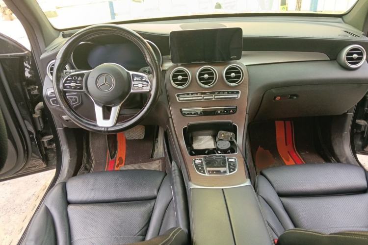 Used Mercedes-Benz GLC 2020 GLC 300 L 4MATIC Dynamic Edition Center Console
