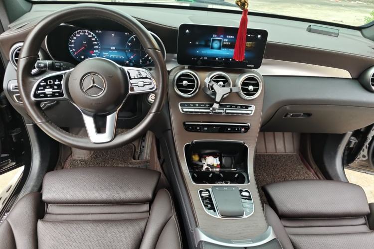 Used Mercedes-Benz GLC 2020 GLC 260 L 4MATIC Luxury Model Center Console