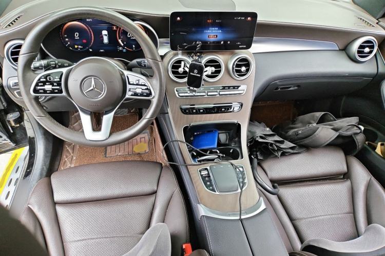 Used Mercedes-Benz GLC 2020 GLC 300 L 4MATIC Dynamic Edition Center Console
