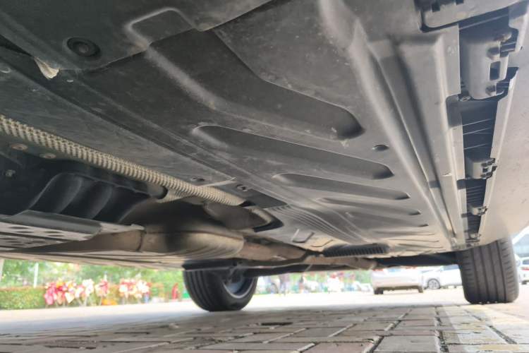 Used Mercedes-Benz GLC 2020 GLC 300 L 4MATIC Luxury Model Chassis Front Left