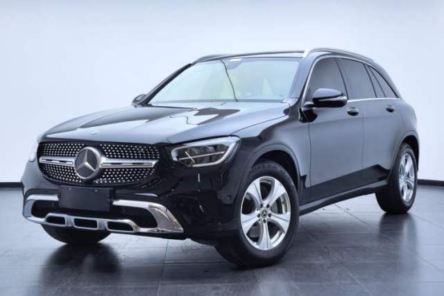 Ojetý Mercedes-Benz GLC 2020 GLC 260 L 4MATIC Dynamic Model