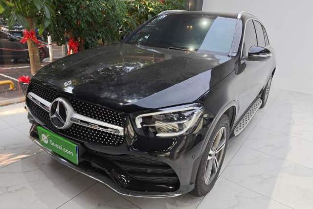 Ojetý Mercedes-Benz GLC 2020 GLC 260 L 4MATIC Luxury Model