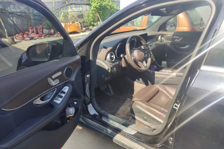 Used Mercedes-Benz GLC 2020 Facelift GLC 260 L 4MATIC Luxury Edition Driver Seat
