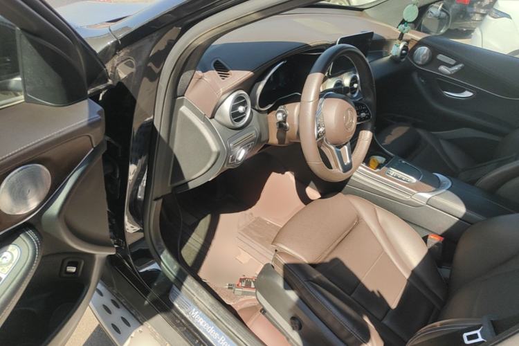 Used Mercedes-Benz GLC 2020 Facelift GLC 260 L 4MATIC Luxury Edition Driver Seat