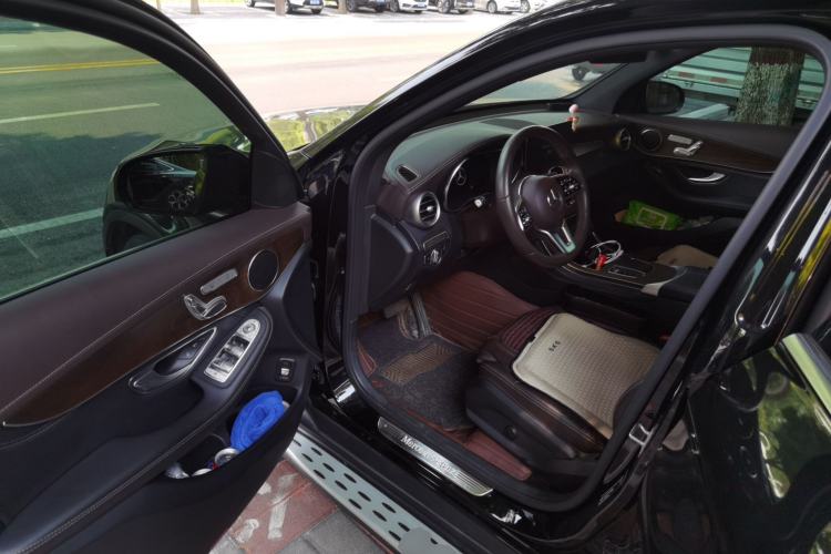 Used Mercedes-Benz GLC 2020 Facelift GLC 260 L 4MATIC Luxury Edition Driver Seat
