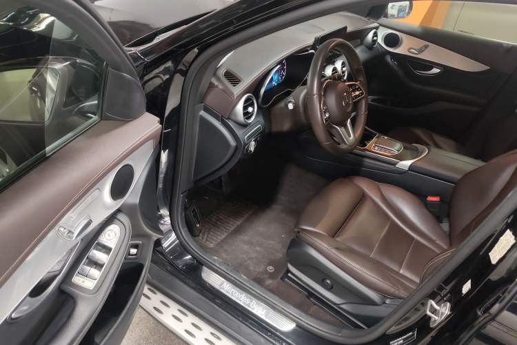 Used Mercedes-Benz GLC 2020 Facelifted GLC 260 L 4MATIC Dynamic Edition Driver Seat