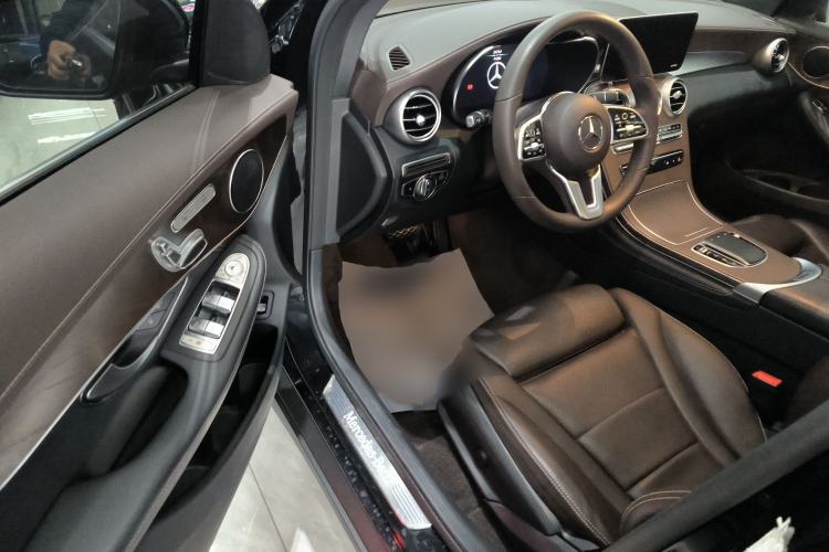 Used Mercedes-Benz GLC 2020 Facelift GLC 260 L 4MATIC Luxury Edition Driver Seat