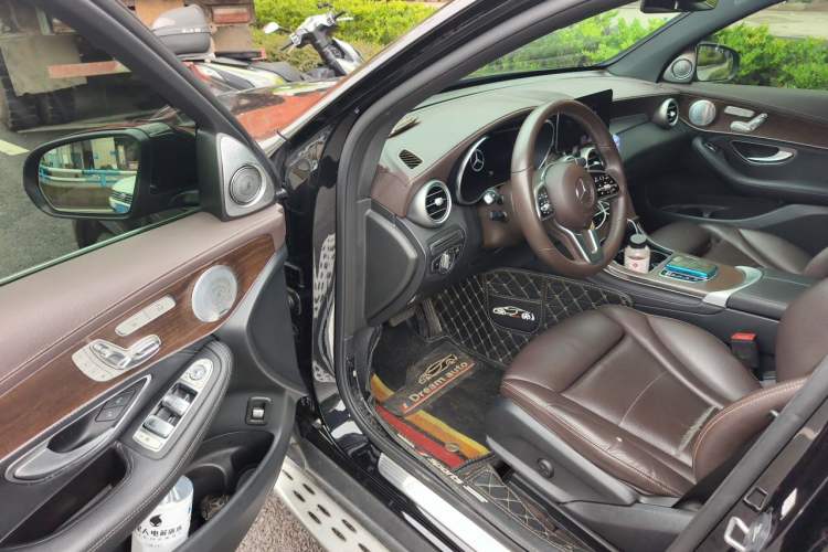 Used Mercedes-Benz GLC 2020 Facelift GLC 300 L 4MATIC Dynamic Edition Driver Seat