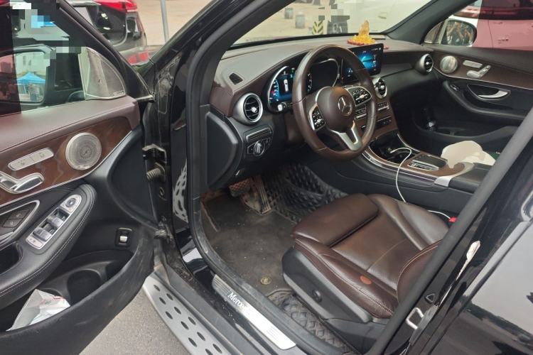 Used Mercedes-Benz GLC 2020 Facelift GLC 260 L 4MATIC Luxury Edition Driver Seat
