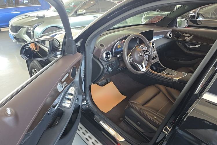Used Mercedes-Benz GLC 2020 Facelift GLC 300 L 4MATIC Dynamic Edition Driver Seat