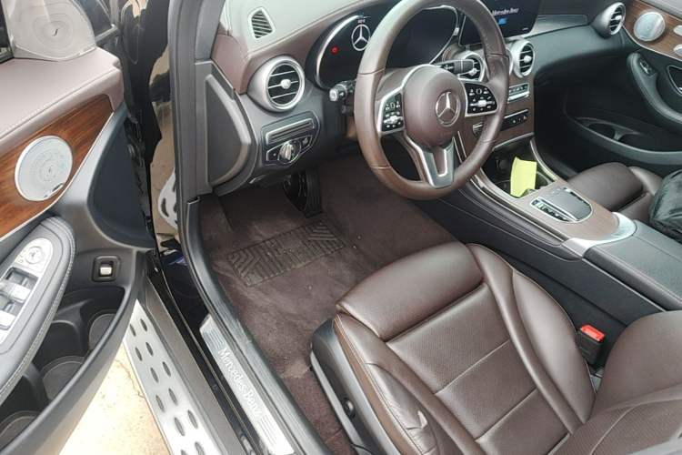 Used Mercedes-Benz GLC 2020 Facelift GLC 300 L 4MATIC Dynamic Edition Driver Seat