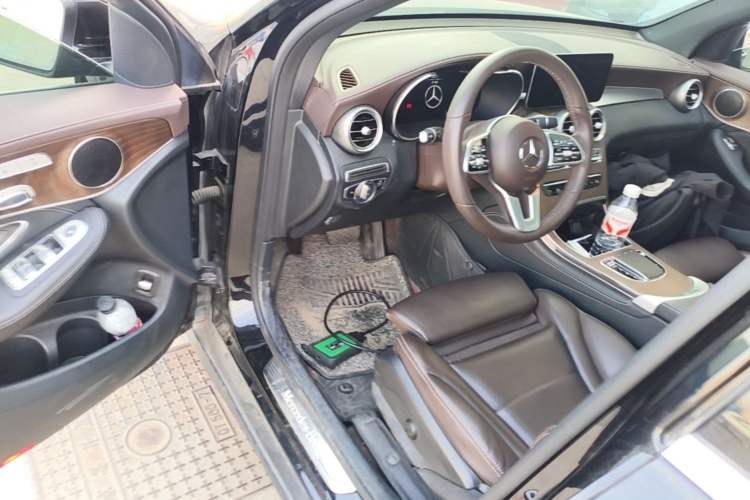 Used Mercedes-Benz GLC 2020 Facelift GLC 260 L 4MATIC Luxury Edition Driver Seat
