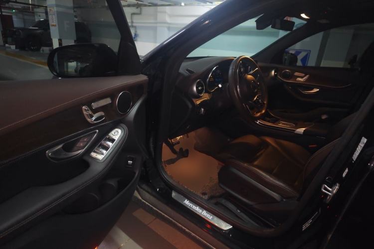 Used Mercedes-Benz GLC 2020 Facelift GLC 260 L 4MATIC Luxury Edition Driver Seat