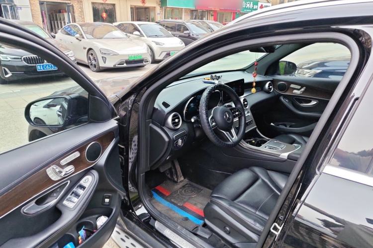 Used Mercedes-Benz GLC 2020 Facelift GLC 260 L 4MATIC Luxury Edition Driver Seat