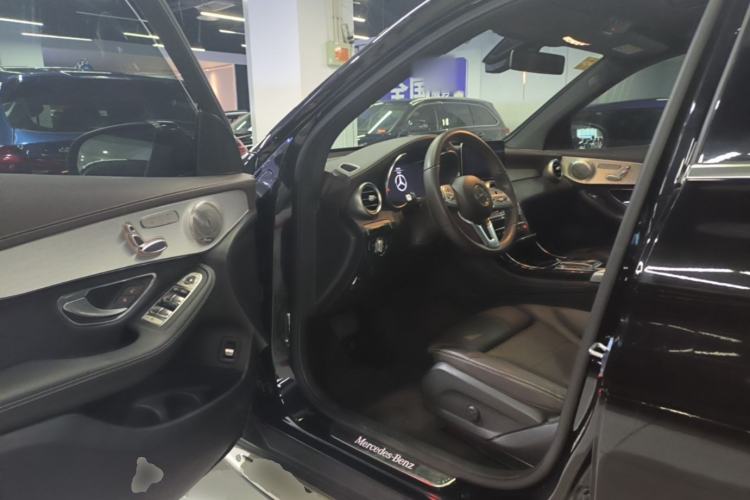 Used Mercedes-Benz GLC 2020 Facelift GLC 260 L 4MATIC Luxury Edition Driver Seat