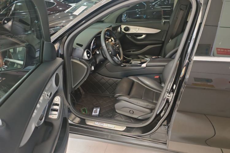 Used Mercedes-Benz GLC 2020 Facelifted GLC 260 L 4MATIC Dynamic Edition Driver Seat