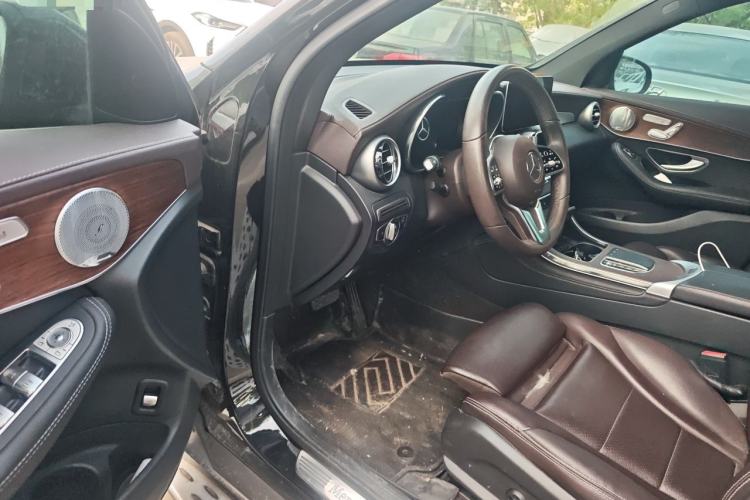 Used Mercedes-Benz GLC 2020 Facelifted GLC 300 L 4MATIC Luxury Edition Driver Seat