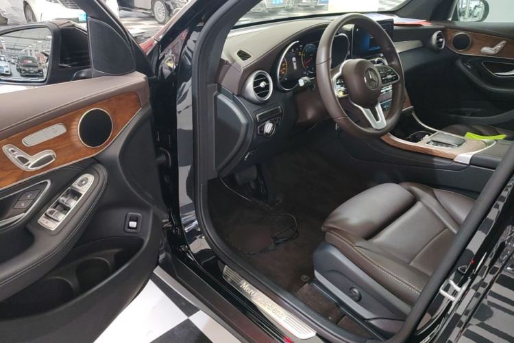 Used Mercedes-Benz GLC 2020 Facelifted GLC 260 L 4MATIC Dynamic Edition Driver Seat