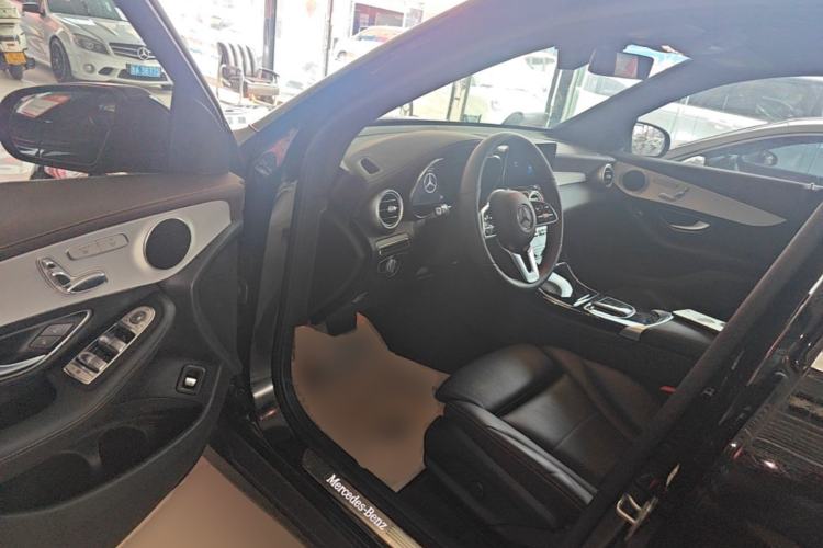 Used Mercedes-Benz GLC 2020 Facelift GLC 260 L 4MATIC Luxury Edition Driver Seat