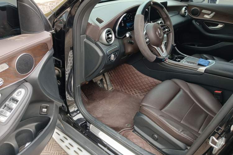 Used Mercedes-Benz GLC 2020 Facelift GLC 300 L 4MATIC Dynamic Edition Driver Seat