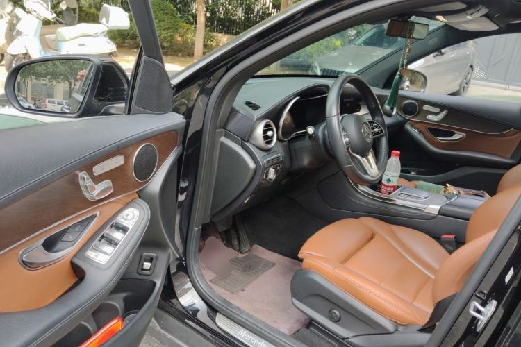 Used Mercedes-Benz GLC 2020 Facelift GLC 260 L 4MATIC Luxury Edition Driver Seat