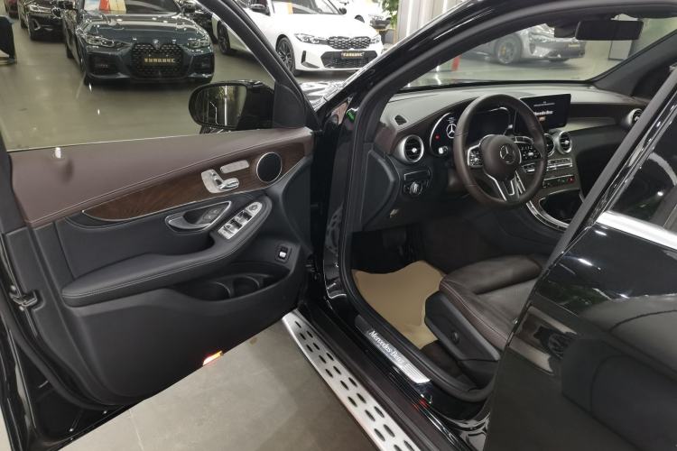 Used Mercedes-Benz GLC 2020 Facelift GLC 300 L 4MATIC Dynamic Edition Driver Seat
