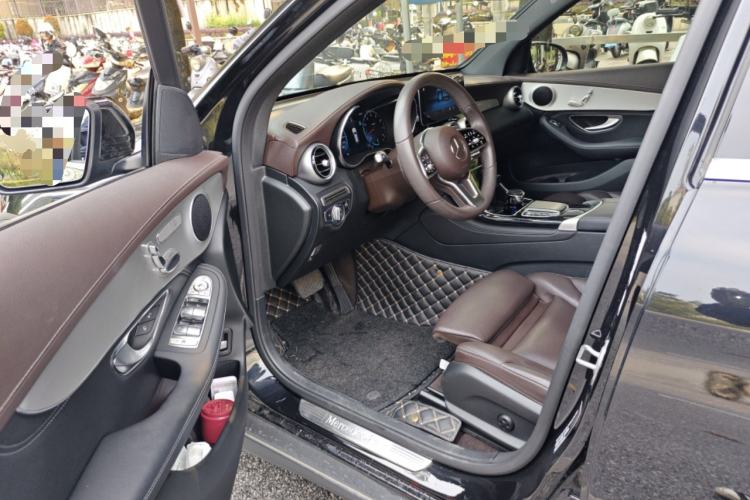 Used Mercedes-Benz GLC 2020 Facelifted GLC 260 L 4MATIC Dynamic Edition Driver Seat