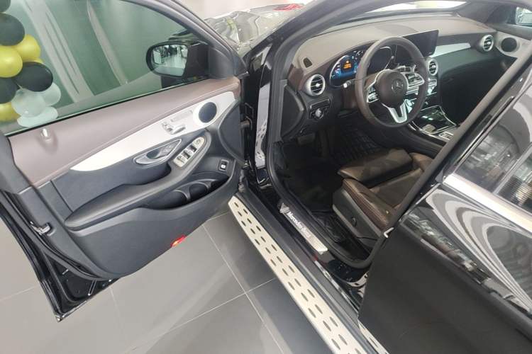 Used Mercedes-Benz GLC 2020 Facelifted GLC 260 L 4MATIC Dynamic Edition Driver Seat