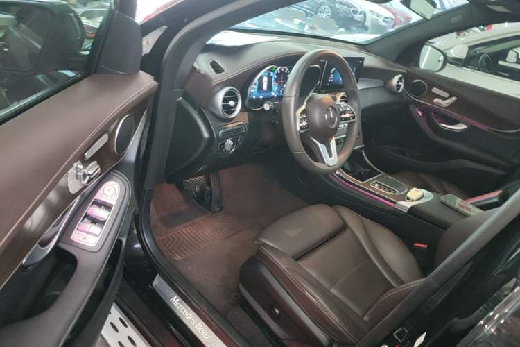 Used Mercedes-Benz GLC 2020 Facelift GLC 300 L 4MATIC Dynamic Edition Driver Seat