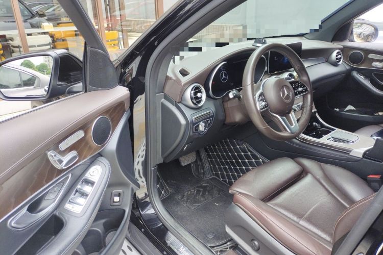 Used Mercedes-Benz GLC 2020 Facelift GLC 260 L 4MATIC Luxury Edition Driver Seat