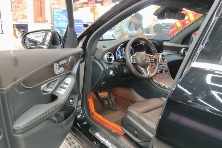 Used Mercedes-Benz GLC 2020 Facelift GLC 300 L 4MATIC Dynamic Edition Driver Seat