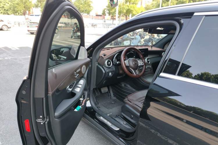 Used Mercedes-Benz GLC 2020 GLC 260 L 4MATIC Dynamic Model Driver Seat
