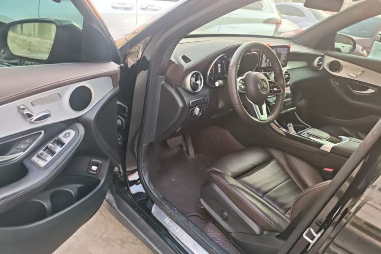 Used Mercedes-Benz GLC 2020 Facelifted GLC 260 L 4MATIC Dynamic Edition Driver Seat