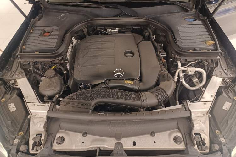 Used Mercedes-Benz GLC 2020 GLC 300 L 4MATIC Dynamic Edition Engine Bay