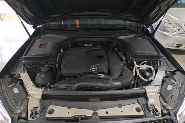 Used Mercedes-Benz GLC 2020 GLC 300 L 4MATIC Dynamic Edition Engine Bay