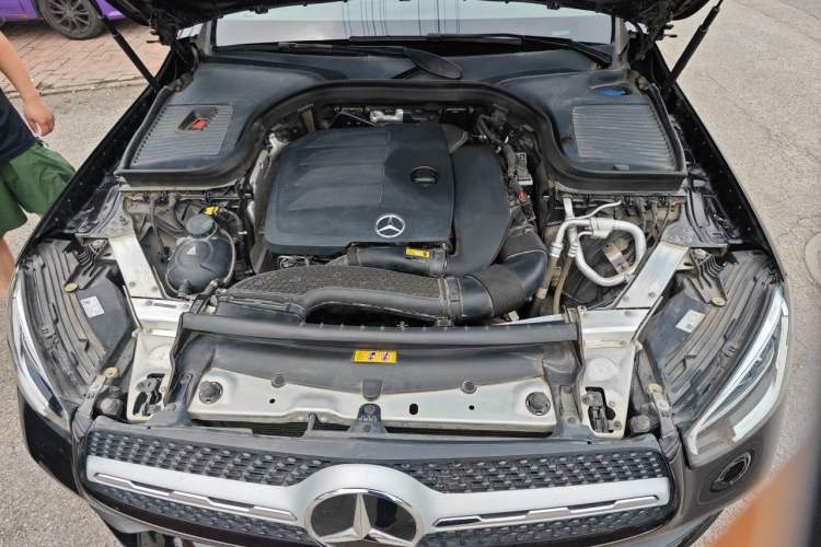Used Mercedes-Benz GLC 2020 GLC 300 L 4MATIC Dynamic Edition Engine Bay