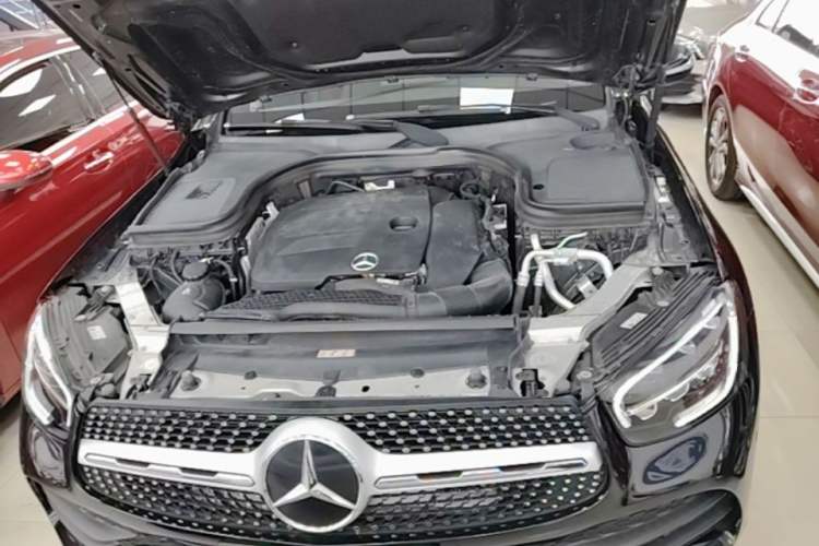 Used Mercedes-Benz GLC 2020 Facelift GLC 260 L 4MATIC Luxury Edition Engine Bay