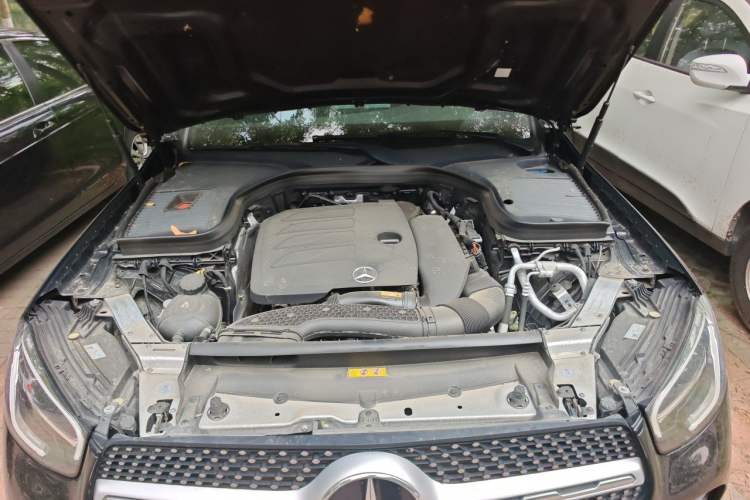 Used Mercedes-Benz GLC 2020 GLC 300 L 4MATIC Dynamic Edition Engine Bay