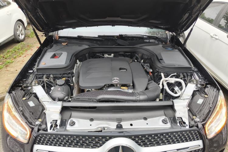 Used Mercedes-Benz GLC 2020 GLC 300 L 4MATIC Dynamic Edition Engine Bay