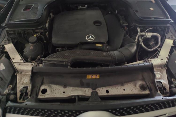 Used Mercedes-Benz GLC 2020 GLC 300 L 4MATIC Luxury Model Engine Bay